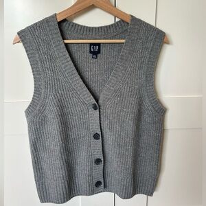Gap knit vest